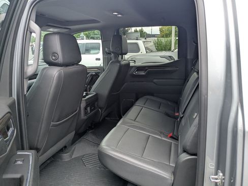 Used 2024 Chevrolet Silverado 1500 LT Trail Boss w/ LT Trail Boss Premium Package AWD/4WD image 29