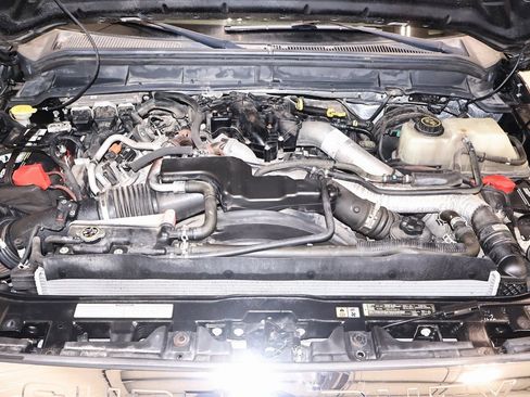 Used 2016 Ford F350 Lariat w/ Lariat Ultimate Package image 39