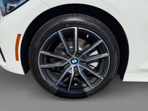 Used 2019 BMW 330i Sedan RWD image 9