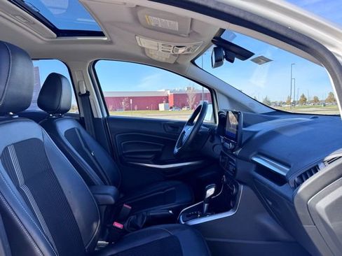 Used 2020 Ford EcoSport SES w/ SES Black Appearance Package image 21