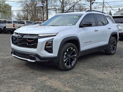 Used 2026 Chevrolet Equinox RS image 3