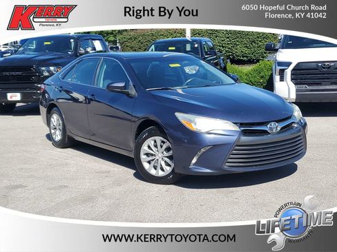 Used 2016 Toyota Camry LE FWD image 1