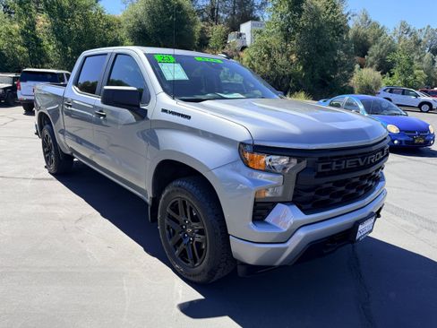 Used 2023 Chevrolet Silverado 1500 Custom w/ LPO, Dark Essentials Package AWD/4WD image 4