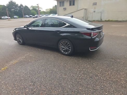 Used 2024 Lexus ES 300h Ultra Luxury w/ Accessory Package (Z1) FWD image 12