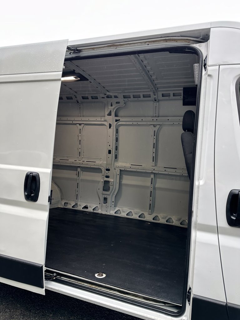 Used 2024 RAM ProMaster 2500 w/ Convenience Group FWD image 25