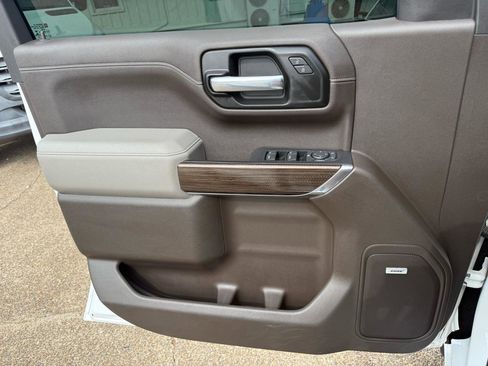 Used 2021 Chevrolet Silverado 1500 LT Trail Boss w/ Convenience Package II image 18