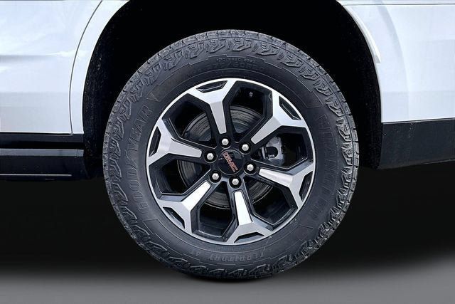 New 2026 GMC Yukon AT4 w/ AT4 Premium Plus Package AWD/4WD image 13