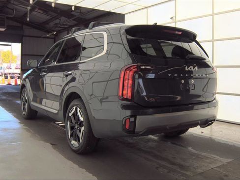 Used 2025 Kia Telluride S image 9