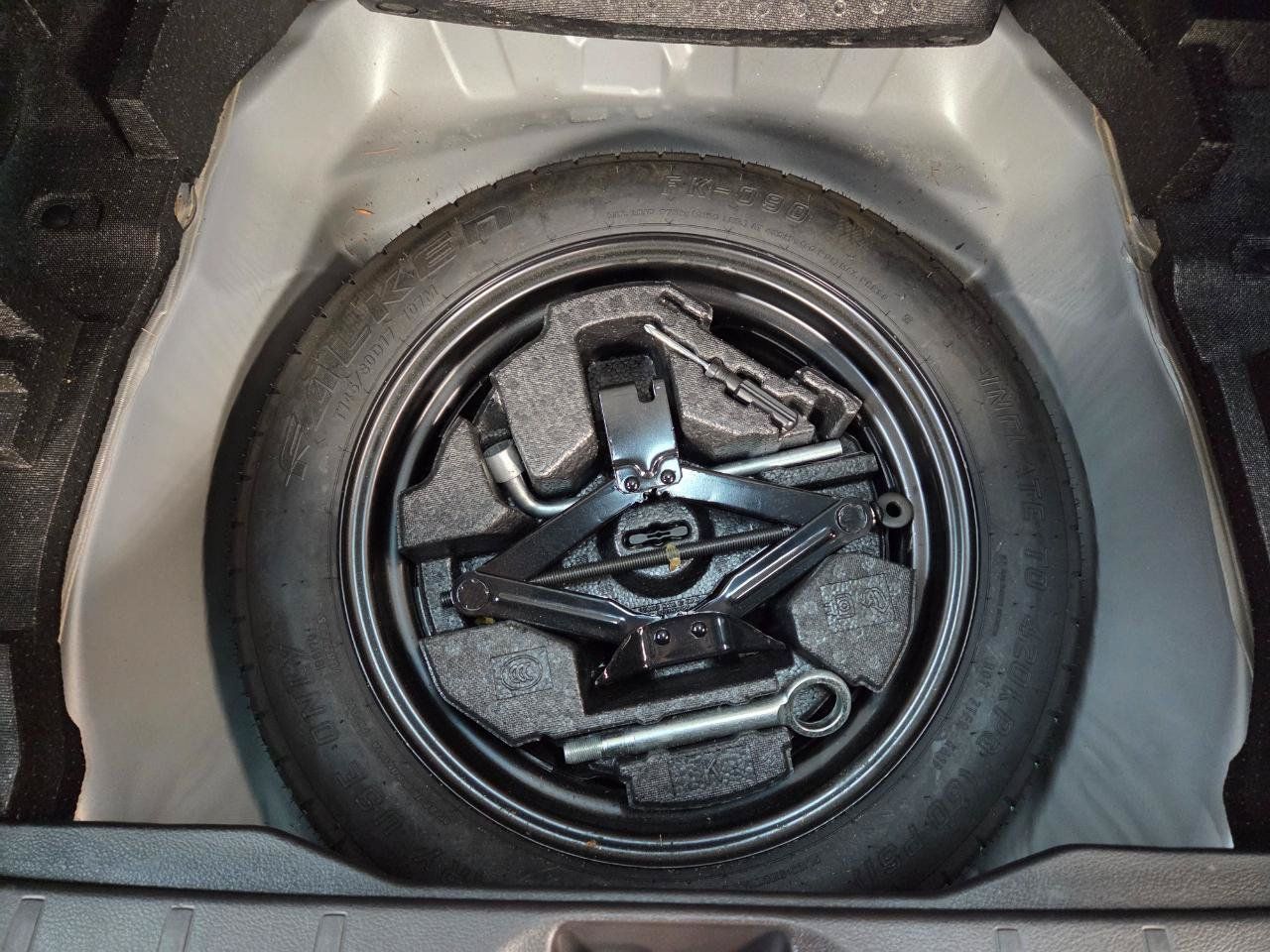 Used 2018 Subaru Forester 2.5i w/ Alloy Wheel Package AWD/4WD image 9