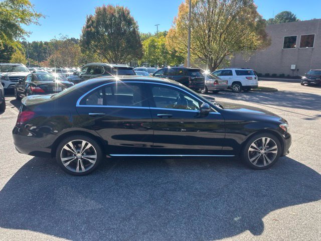 Used 2017 Mercedes-Benz C 300 4MATIC Sedan image 4