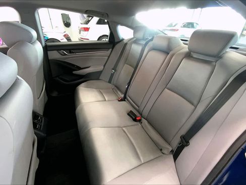 Used 2018 Honda Accord EX image 27