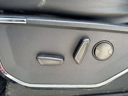 Certified 2023 Ford F150 Lariat RWD image 12