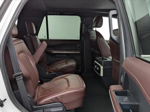 Used 2023 Ford Expedition Limited image 20