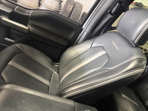 Used 2018 Ford F150 Platinum w/ Equipment Group 701A Luxury AWD/4WD image 25