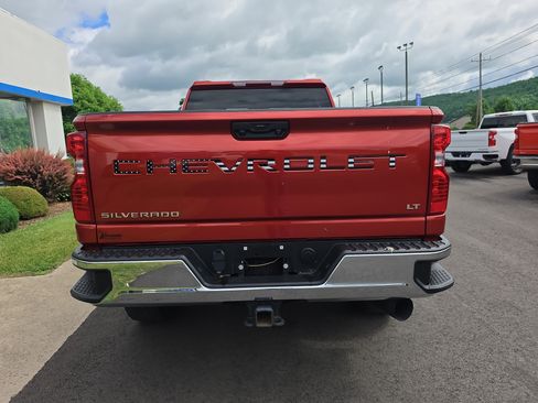 Used 2022 Chevrolet Silverado 2500 LT AWD/4WD image 4