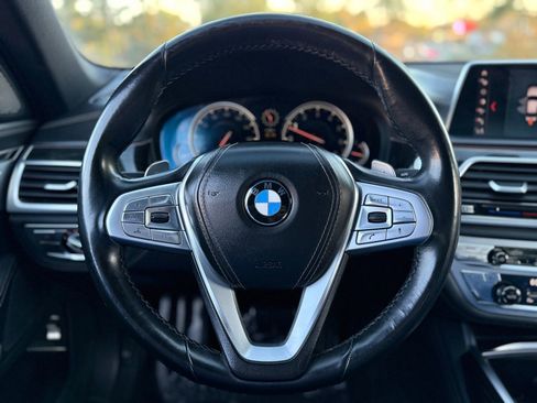 Used 2019 BMW 750i xDrive w/ Executive Package image 24