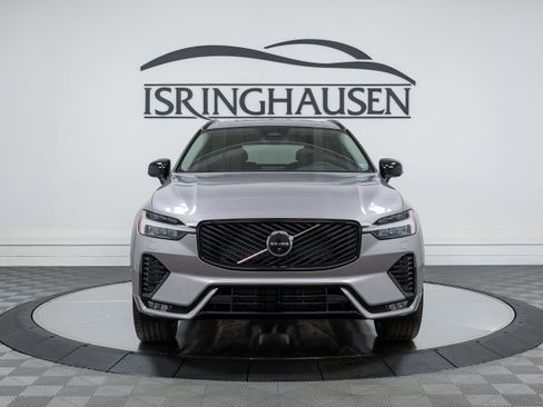 New 2026 Volvo XC60 B5 Plus w/ Climate Package AWD/4WD image 2