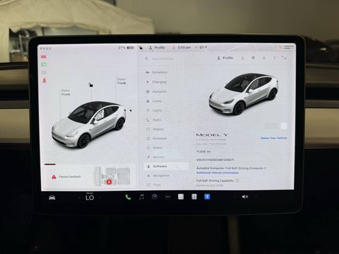Used 2021 Tesla Model Y Long Range AWD/4WD image 11