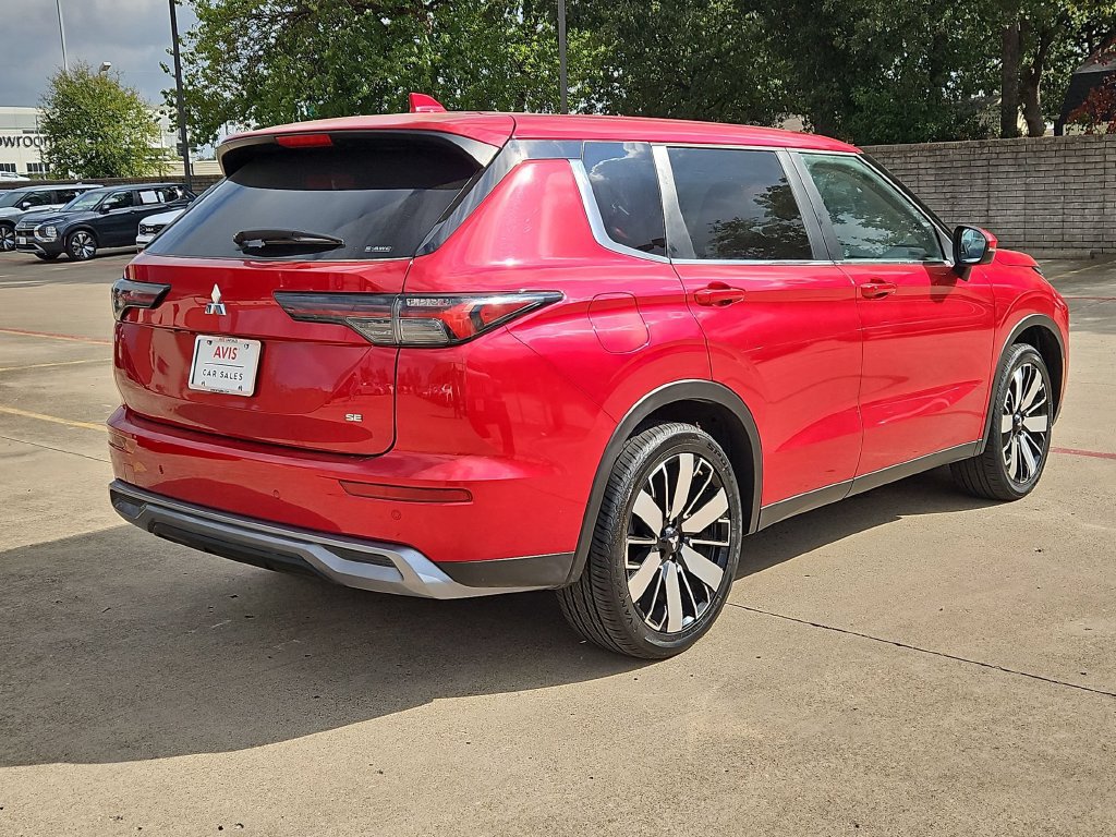 Used 2025 Mitsubishi Outlander SE AWD/4WD image 5