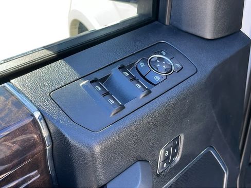 Used 2015 Ford F150 Platinum w/ Equipment Group 701A Luxury image 25