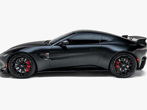 Used 2023 Aston Martin V8 Vantage Coupe RWD image 3