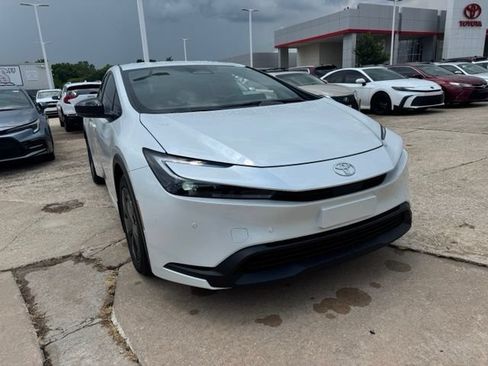 Used 2026 Toyota Prius LE FWD image 2