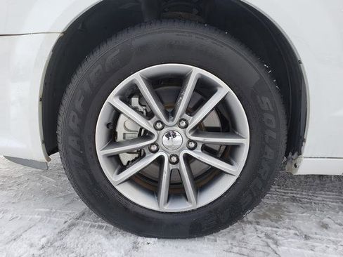 Used 2016 Dodge Grand Caravan SE image 27