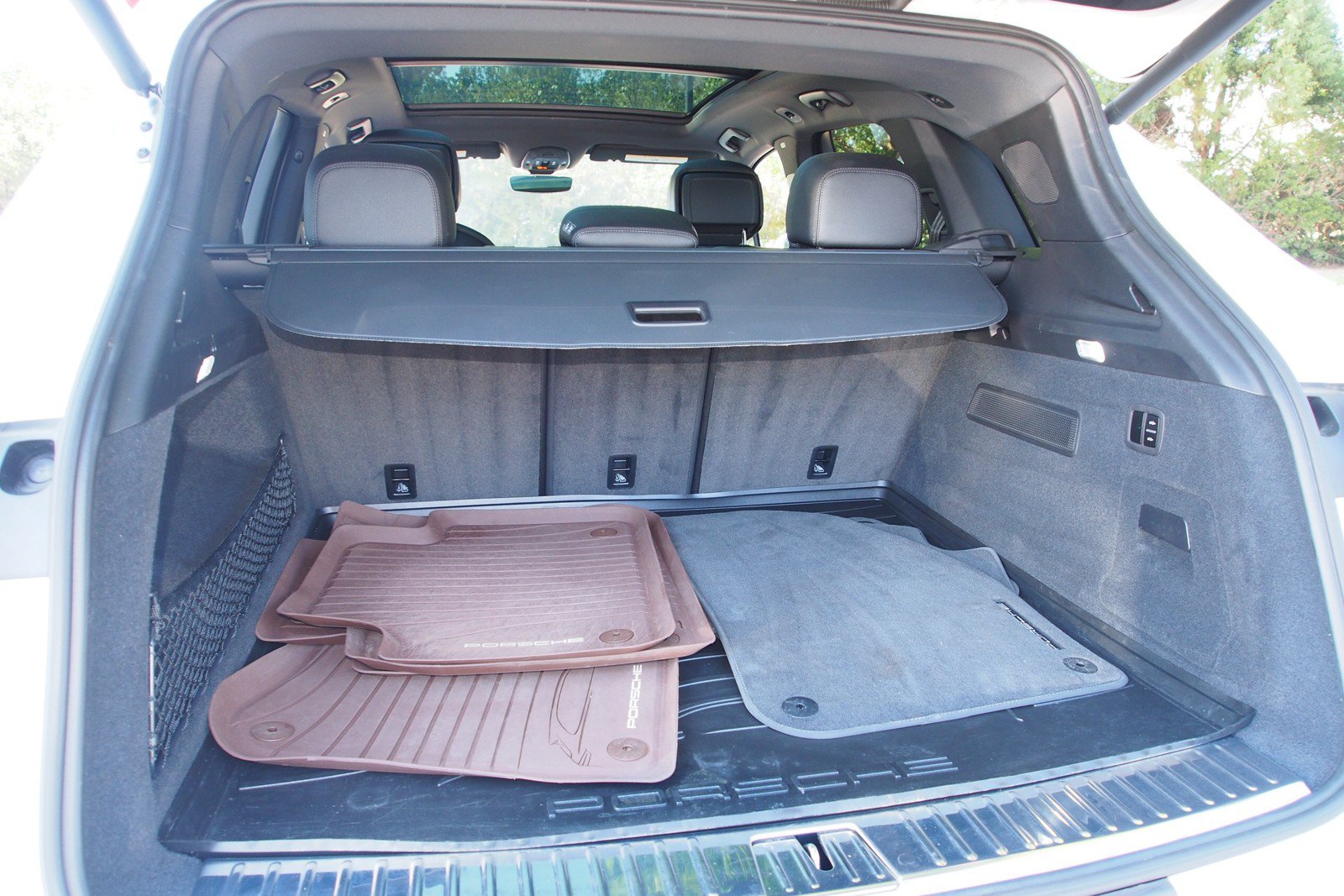 Used 2024 Porsche Cayenne AWD/4WD image 16