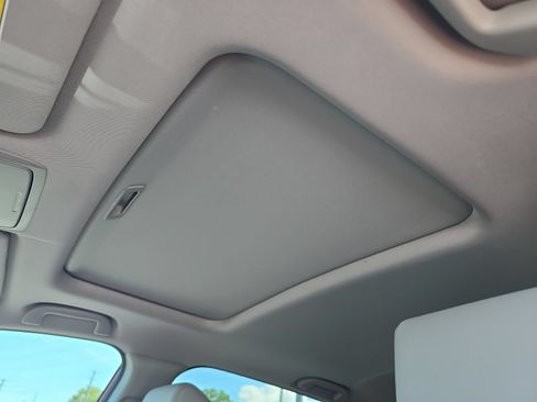 Used 2022 Honda CR-V Touring image 17