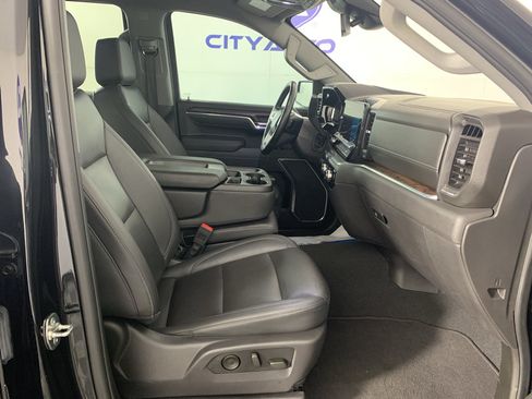 Used 2025 GMC Sierra 1500 SLT RWD image 35
