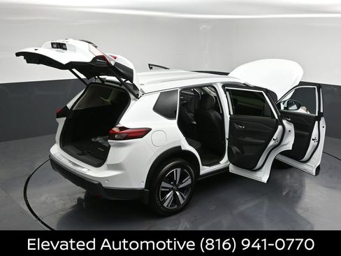 Certified 2025 Nissan Rogue SL AWD/4WD image 33