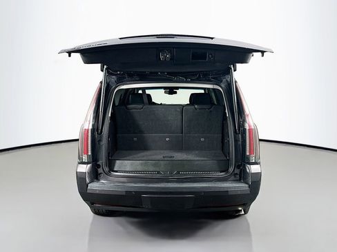 Used 2017 Cadillac Escalade 2WD image 27