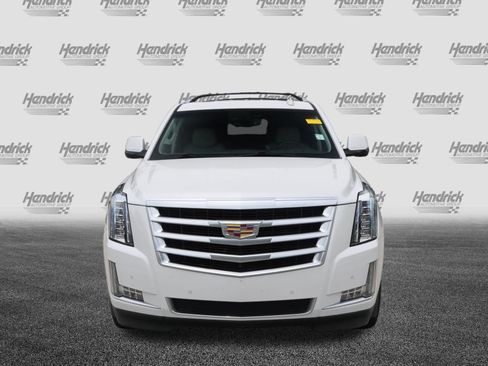 Used 2016 Cadillac Escalade ESV Luxury AWD/4WD image 3
