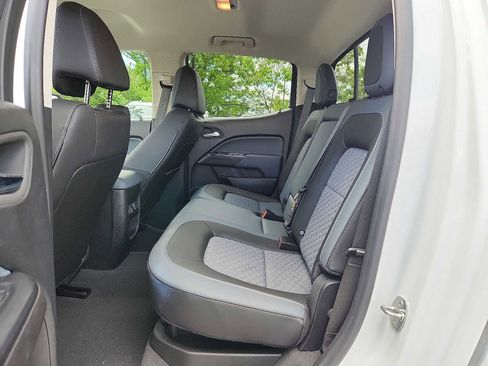 Used 2022 Chevrolet Colorado Z71 AWD/4WD image 10