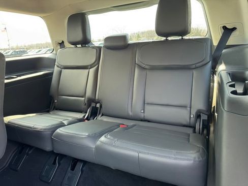 New 2026 Ford Expedition Active image 16