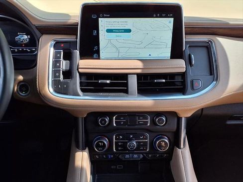 Used 2023 Chevrolet Tahoe Premier AWD/4WD image 17