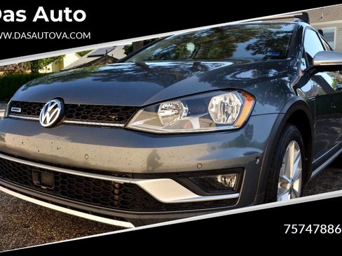 Used 2017 Volkswagen Golf Alltrack SE image 1