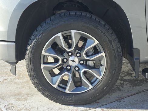 Used 2023 Chevrolet Silverado 1500 RST image 15