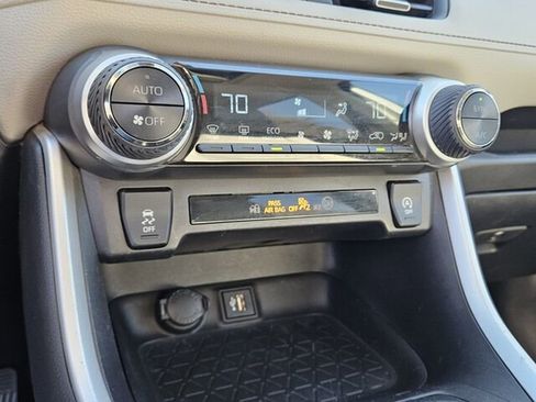 Used 2023 Toyota RAV4 XLE Premium image 25