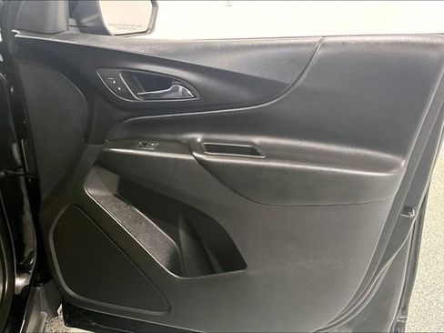 Used 2023 Chevrolet Equinox LT FWD image 36