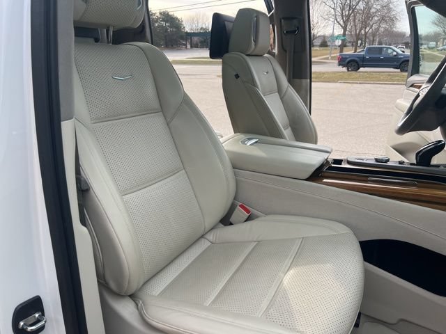 Used 2021 Cadillac Escalade ESV Sport Platinum AWD/4WD image 13