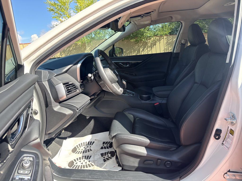 Used 2025 Subaru Outback Touring XT AWD/4WD image 11
