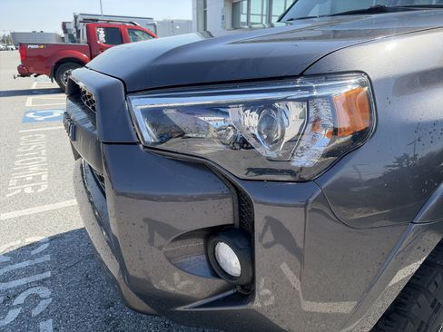 Used 2018 Toyota 4Runner SR5 image 10