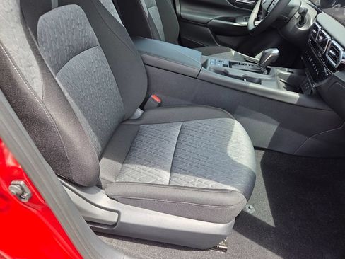 Used 2026 Nissan Sentra SV w/ SV Convenience Package FWD image 28
