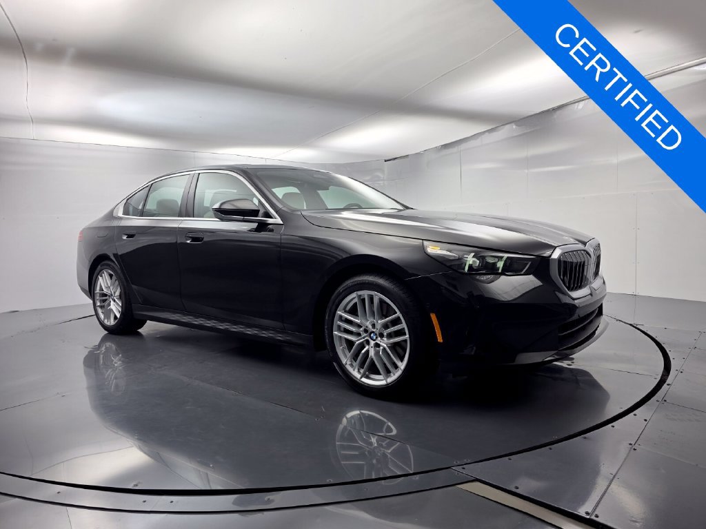 Certified 2024 BMW 530i w/ Convenience Package RWD image 30