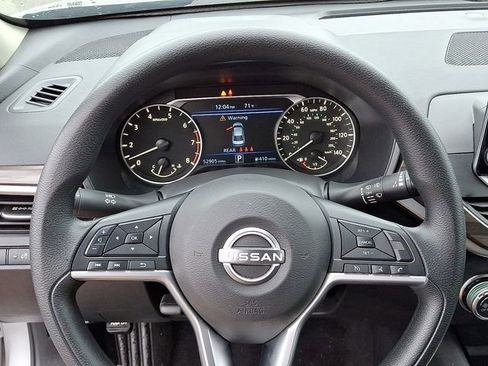 Used 2024 Nissan Altima 2.5 SV image 21