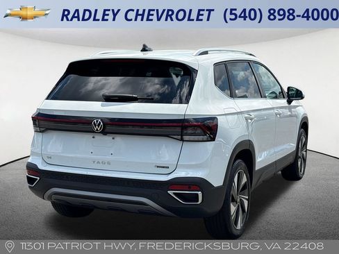 Used 2025 Volkswagen Taos SE AWD/4WD image 19