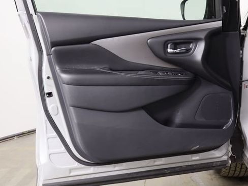 Used 2023 Nissan Murano SV AWD/4WD image 19