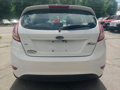 Used 2018 Ford Fiesta SE w/ Cold Weather Package FWD image 5