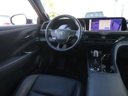 Used 2025 Toyota Crown Platinum image 24